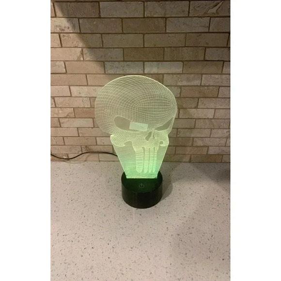 PUNISHER 3D LED Color Changing Lamp new bm - Picture 4 of 11